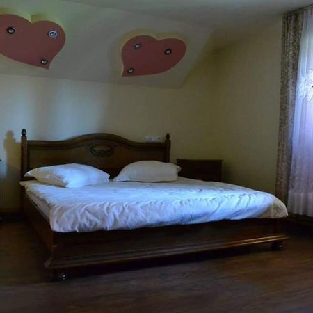 Casa Din Barsana Hotel Birsana ภายนอก รูปภาพ